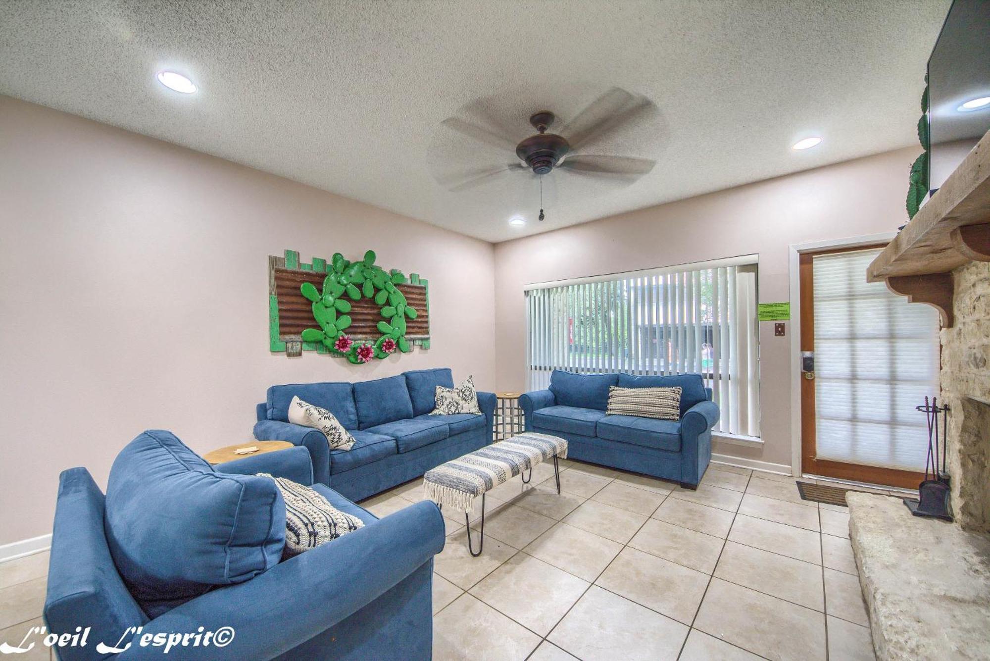 ניו בראונפלס The Iron Cactus Condo On The Comal Cw C102 מראה חיצוני תמונה