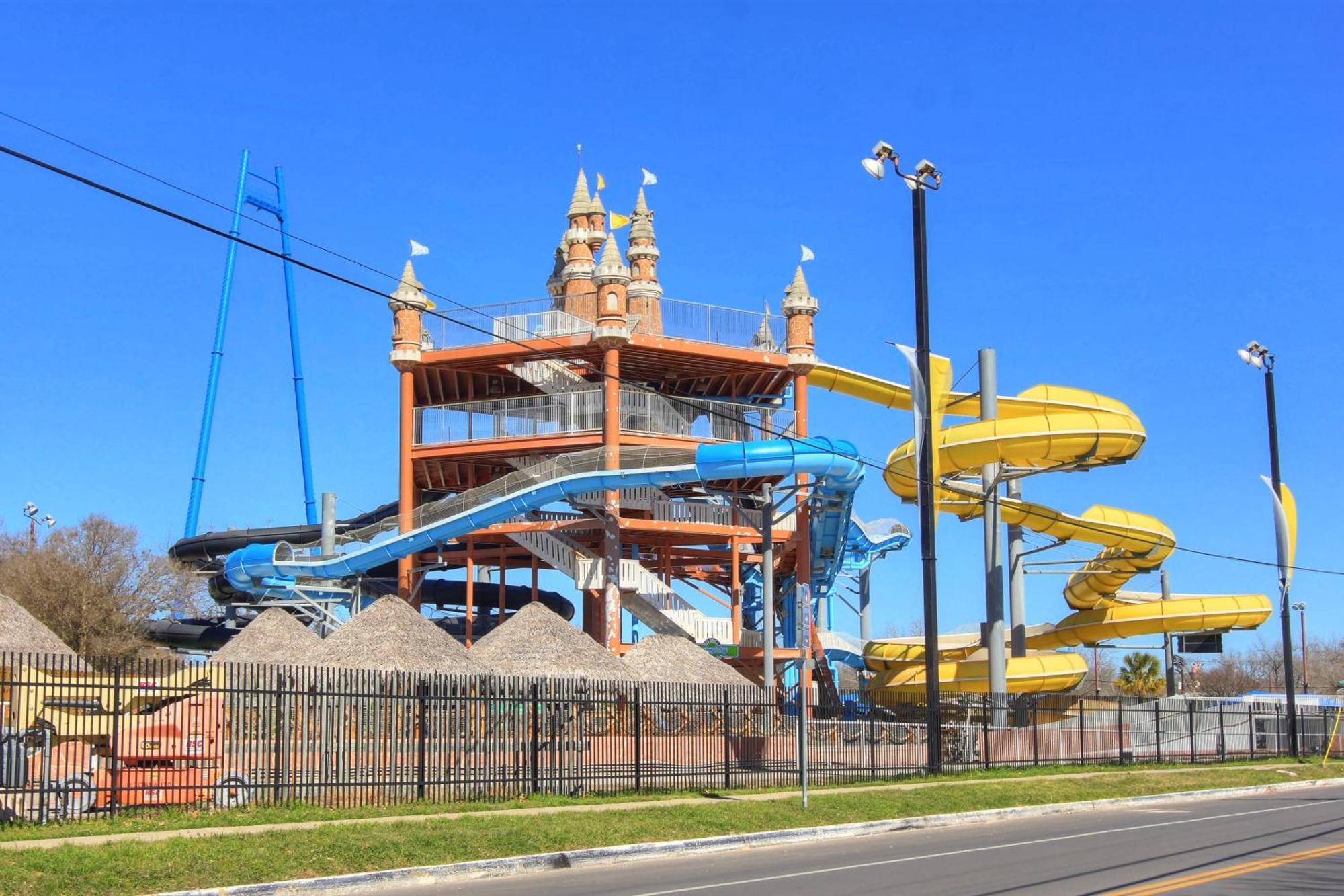 ניו בראונפלס The Iron Cactus Condo On The Comal Cw C102 מראה חיצוני תמונה