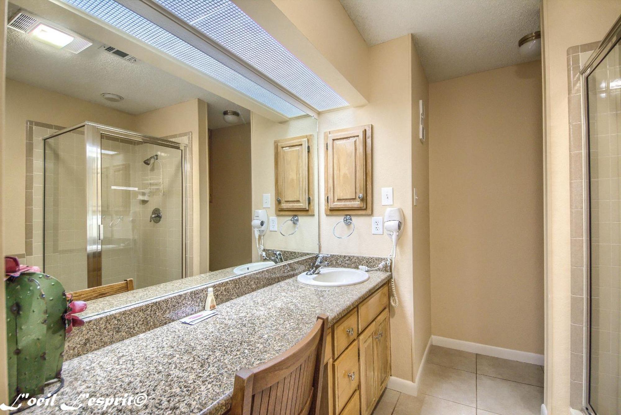 ניו בראונפלס The Iron Cactus Condo On The Comal Cw C102 מראה חיצוני תמונה