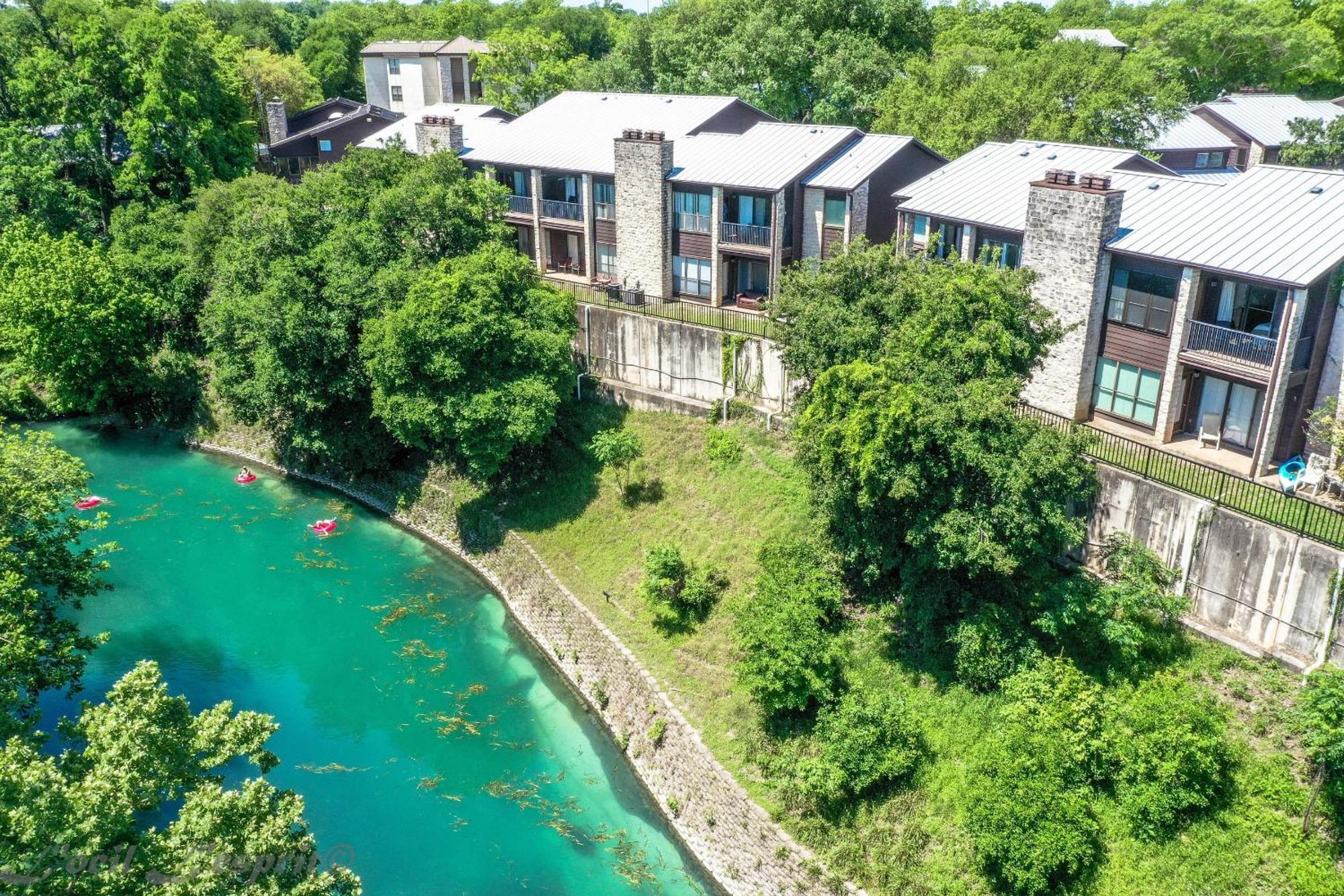 ניו בראונפלס The Iron Cactus Condo On The Comal Cw C102 מראה חיצוני תמונה